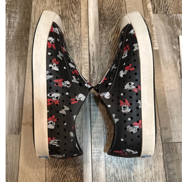 Disney x Native Minnie Mouse Black Slip On Sneaker Shoe Womens Size 7 Casual - Picture 6 of 10